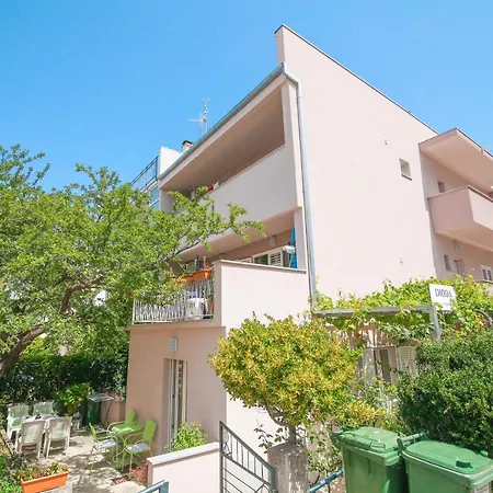 Apartman Marina * מאקרסקה