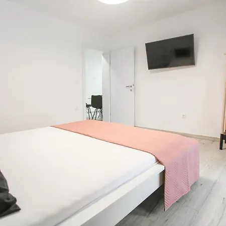 Apartman Marina מאקרסקה